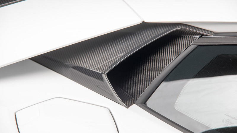 Photo of Novitec Air-intake Side Windows for the Lamborghini Aventador S LP740-4 - Image 2